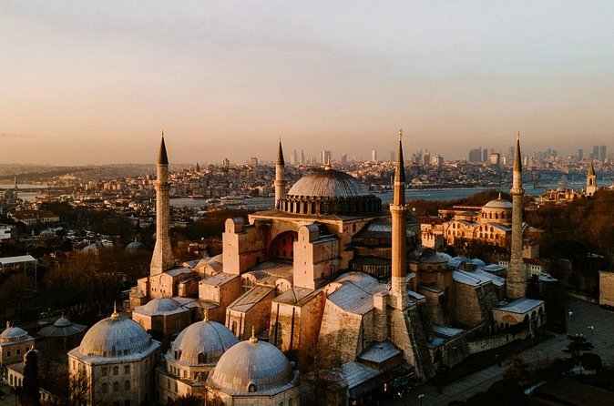 2-Day Private Istanbul to Ephesus Tour by Flight & Hotel - Ephesus + Istanbul in two days: who should book this?