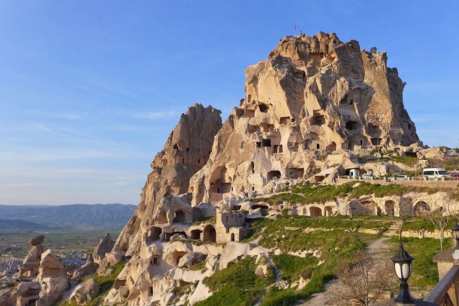 2 Days Cappadocia Red and Green Tour from Istanbul by Flight - The guide experience and pacing (max 15 on the loop)
