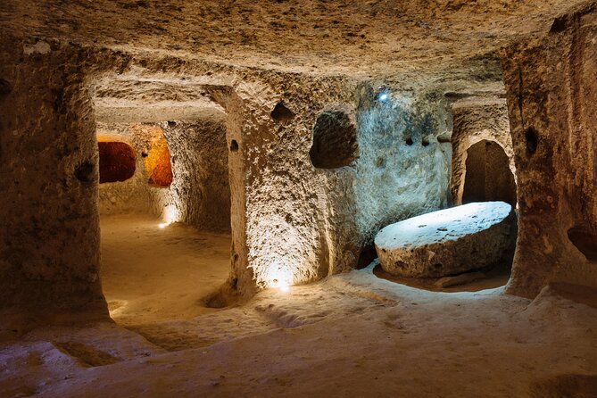 2 Days Cappadocia Tour from Istanbul with Cave Hotel & Balloon Ride - Why an art historian guide changes the whole experience