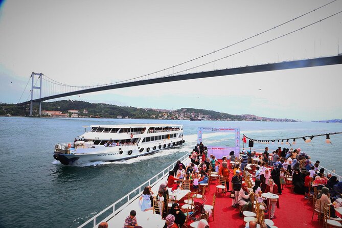 2-Hour Bosphorus Cruise in Istanbul with Guide - Ottoman palaces and luxury waterfronts: what the cruise teaches you to notice