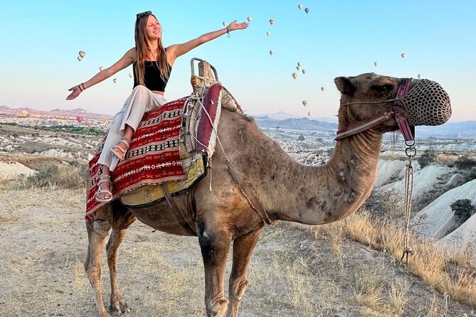 2 hour Camel ride in Cappadocia - Sunrise vs sunset tours: balloon background or golden light