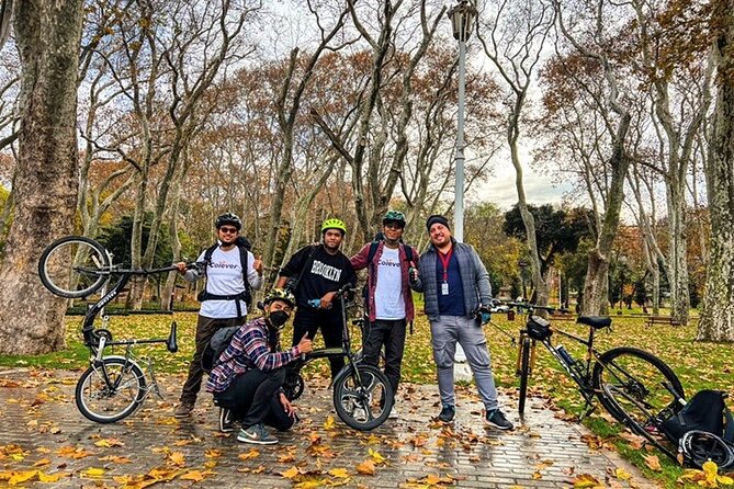 3-Hour Private Bike Tour in Istanbul - Meeting in Balat and rolling out with Osman Altay