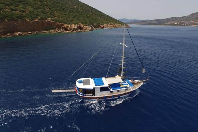 3-Hour Private Sunset Boat Tour With Dinner in Bodrum - Akvaryum Bay dinner stop: swim or fish, then eat