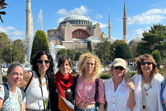 6 Days Istanbul Cappadocia Tour in Spanish with 2 internal flights - Tamaño de grupo, ritmo diario y el tipo de viajero ideal