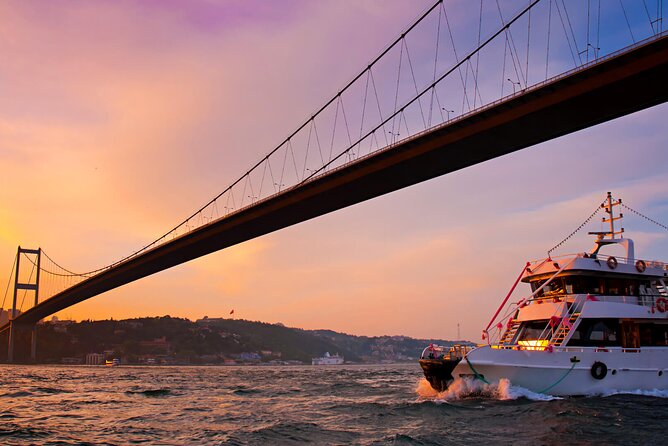 Afternoon Bosphorus Cruise Along the Shore - Maiden’s Tower and Ortaköy: Two Views That Teach You How to Read the Shore