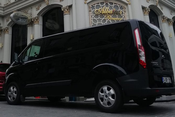 Airport transfer Istanbul - Finding your driver at the airport exit (door codes included)