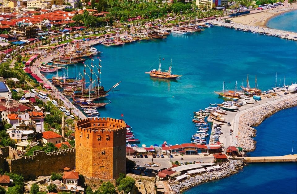Alanya 4-Hour City Tour: Castle, Cave, & Sunset Panora - Castle-area viewing: the kind of photos you can’t fake