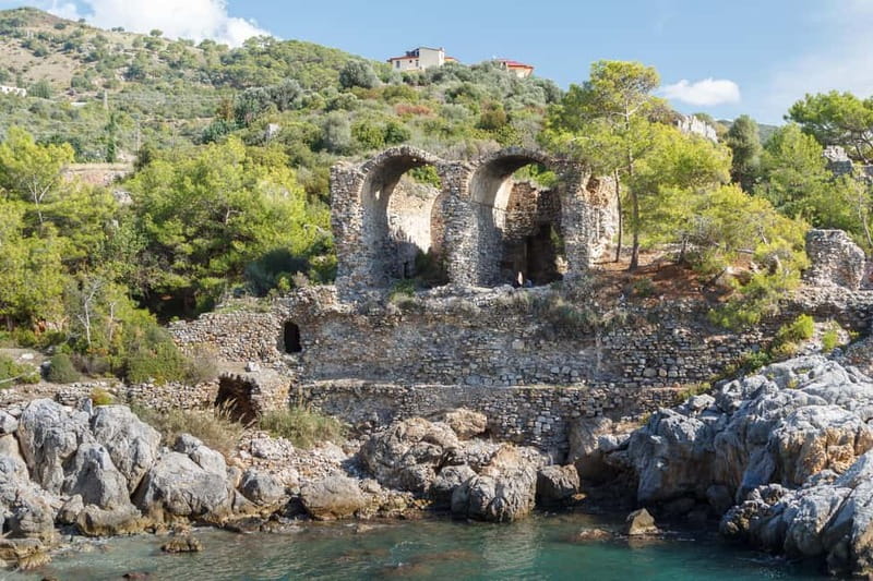 Alanya: Ancient & Coastal Ruins Tour – Syedra & Iotape - Delik Deniz natural rock pool: swim time, with rocky reality