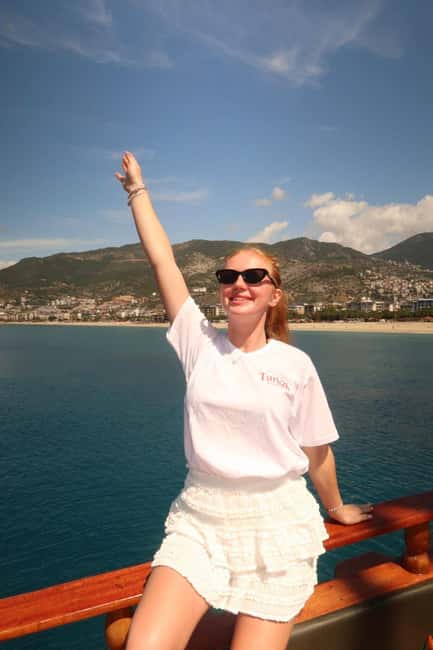 Alanya Barbossa Pirate Boat Tour with Soft Drinks Included - What you really see: Castle, Red Tower, shipyard, and caves from the water