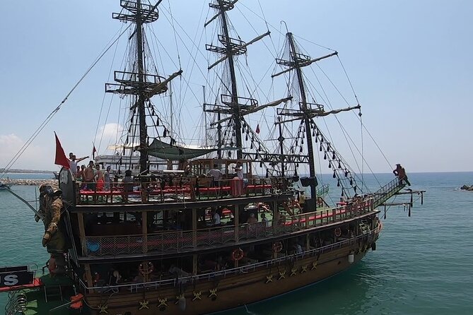 Alanya Catamaran Boat Tour with Lunch, Soft Drinks & Transfer - Boarding at Alanya Marina: your 1-hour launch setup