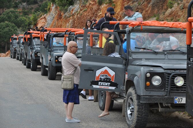 Alanya Jeep Safari Full-Day Adventure with Lunch - Mahmutseydi Village and the mosque stop: culture with a shopping vibe