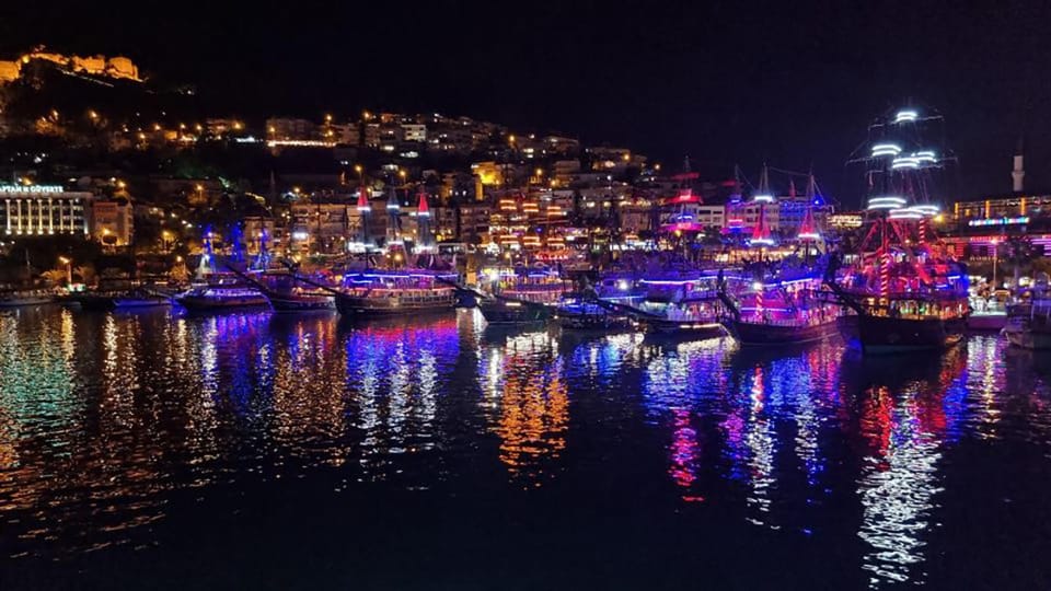 Alanya: Night Safari and Boat Trip with Riverside Dinner - The mountain viewpoint and fireworks: short stop, big payoff