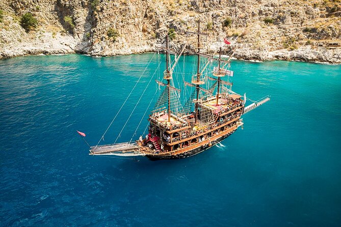 Alanya Pirate Boat Tour with Foam Party Soft Drinks & Transfer - Drinks, Toilets, and Comfort: The Stuff You Can’t Ignore