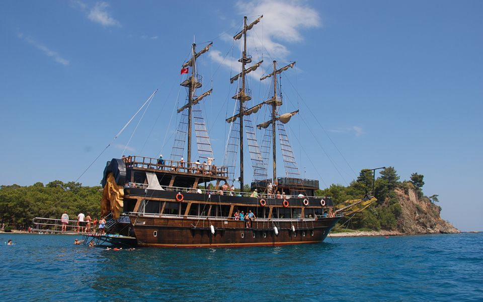 Alanya Pirate Boat Trip with Lunch, Swimming & Foam Party - Quick hits before you go