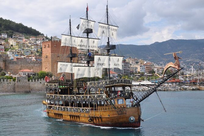 Alanya: Pirates Yacht Tour with Lunch and Soft Drinks - Group size and English: keeping it organized without killing the vibe