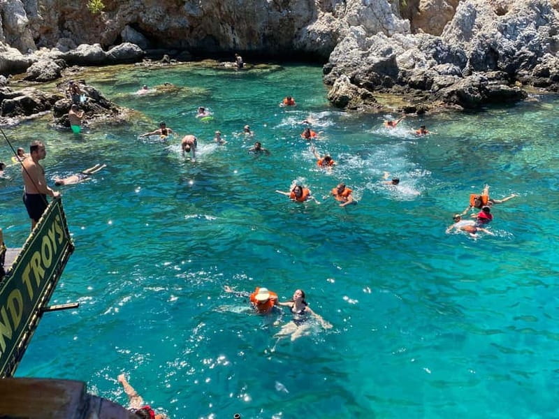 Alanya Relax Boat Tour with Caretta and Dolphin View - Quick highlights you’ll feel right away