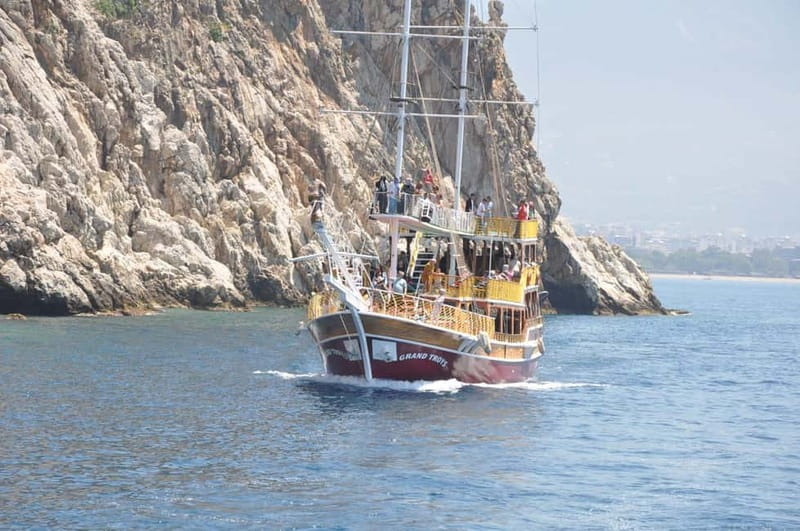 Alanya Relax Boat Tour with Caretta and Dolphin View - Drinks, extras, and the part you should check before buying