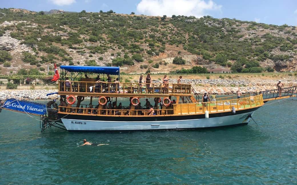 Alanya: Relaxing Boat Tour w/ Lunch, Without Foam Loud Music - Why Alanya looks different from the water