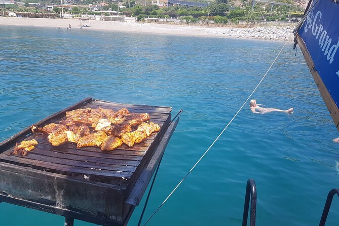Alanya Relaxing Boat Tour with Lunch, Soft Drinks & Transfer - Swim stops along the coast: timing, where you’ll swim, and why it matters