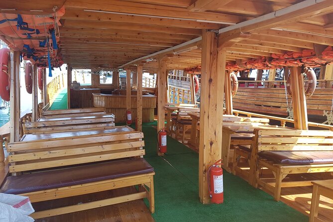 Alanya Relaxing Boat Tour with Lunch, Soft Drinks & Transfer - Drinks and onboard entertainment: unlimited soft drinks, no alcohol included
