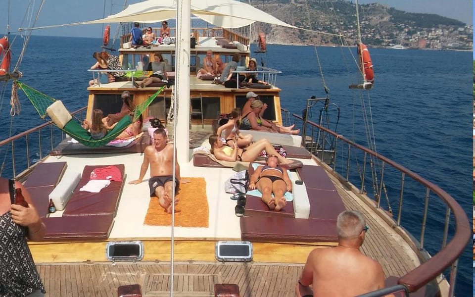 Alanya Relaxing Family Boat Tour Without Foam And Loud Music - Alanya’s icons from the sea: Red Tower, Castle, and Pirates’ Caves
