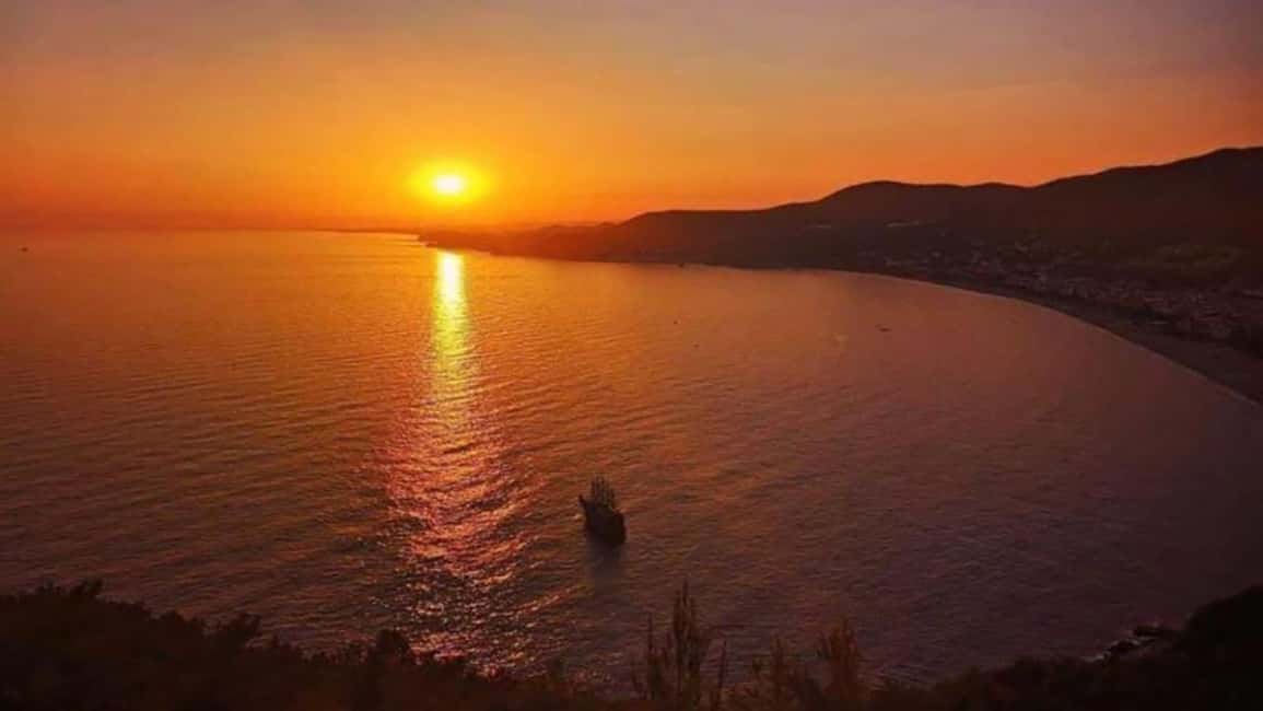 Alanya: Sunset Cruise with Dinner and Foam Party - Sunset on Open Sea: The Horizon Moment