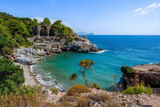 Alanya: Syedra Iotape Lie Cave and Antiochia Cragum Tour - Lunch, drinks, and the simple comforts that matter