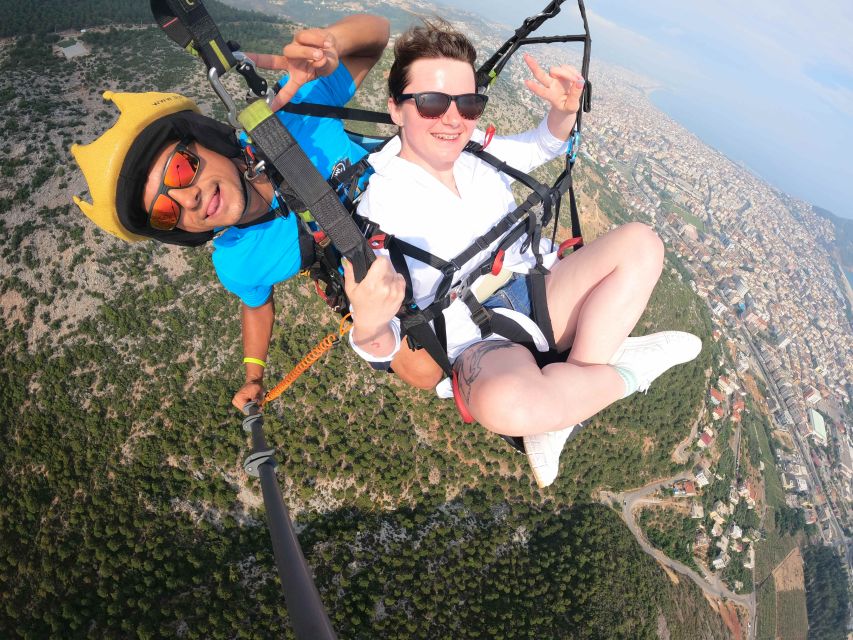 Alanya: Tandem Paragliding Over a Castle and the Sea - The landing at Kleopatra Beach: the finish that feels real