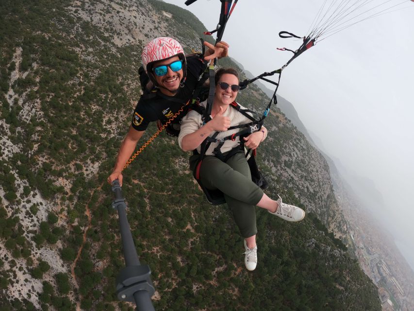 Alanya: Tandem Paragliding Over a Castle and the Sea - The flow on the ground: meeting King Paragliding and getting ready
