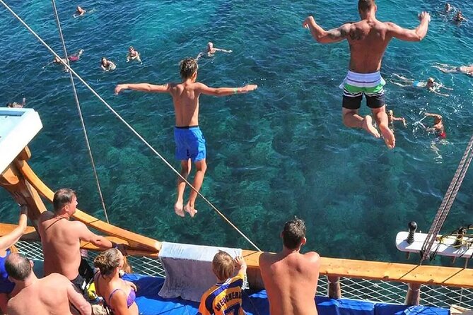 All Inclusive Alanya Pirate Boat Tour with Lunch and Drinks - Lunch and Soft Drinks: Simple, On-Boat, and Surprisingly Useful