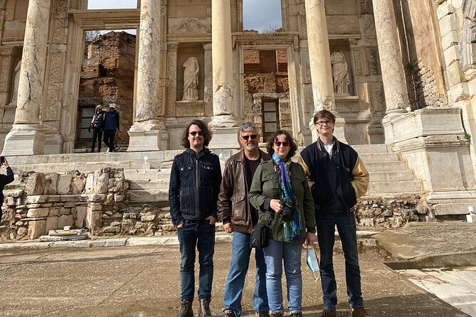 All Inclusive Biblical Ephesus, Terrace Houses, St John, Lunch - The most talked-about part: guides who handle crowds (and tell the story)