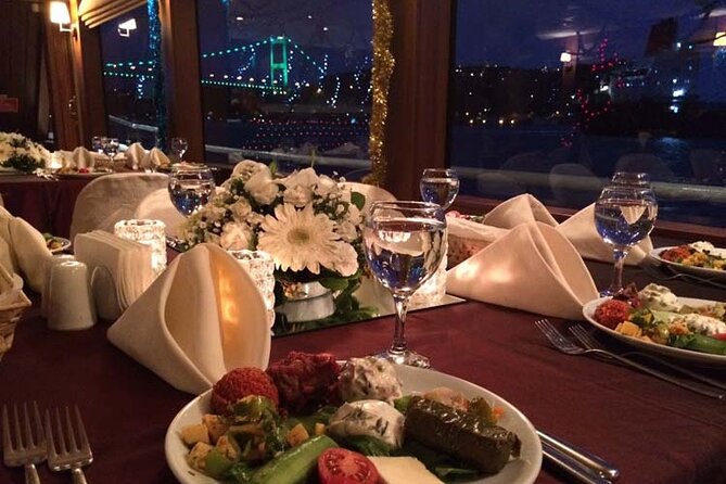 All Inclusive; Istanbul Bosphorus Dinner Cruise with Live Shows&Unlimited Drinks - Dolmabahçe Palace and Beylerbeyi Palace: seeing Ottoman grandeur in limited time
