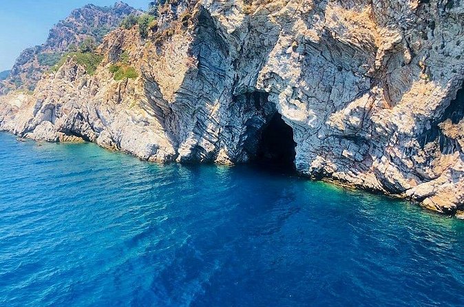 All Inclusive Pirate Boat Trip in Alanya - Boat organization and comfort: how to set yourself up for a smooth day