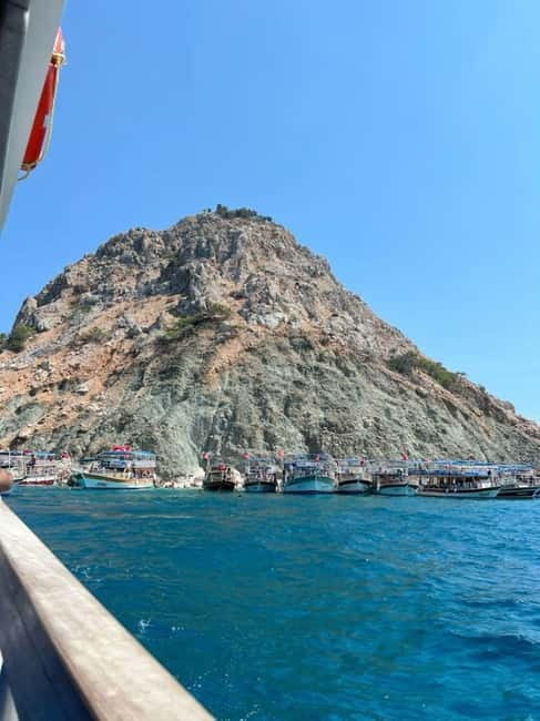 Antalya/Kemer: Adrasan Bays Boat Tour With Lunch - The boat ride: comfort basics and the crowd reality