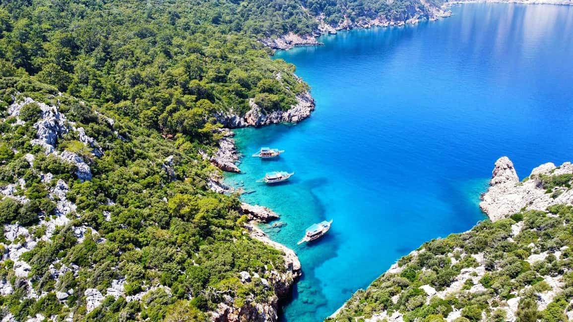 Antalya/Kemer: Adrasan Porto Genoese Boat Trip w/Mud Baths - Staff and Service: From Captain Praise to Serious Red Flags