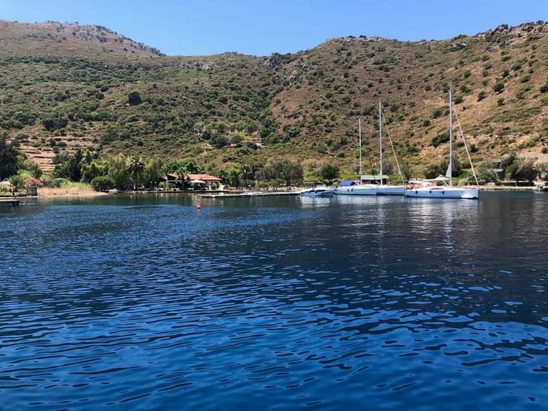 Antalya/Kemer Megastar Boat Trip w/Lunch & Hotel Pickup - DJ music and the captain-style fun: how the onboard entertainment works