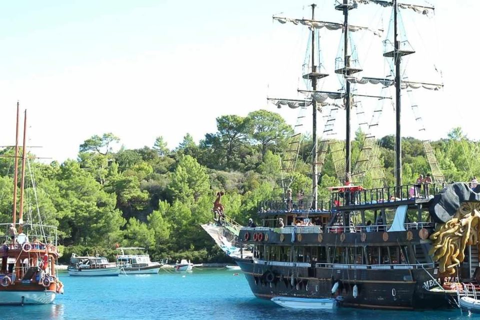 Antalya/Kemer: Pirate Party Boat Trip w/Lunch incl. Transfer - Pirate Boat Vibes at G Kemer Marina (Red Dragon)