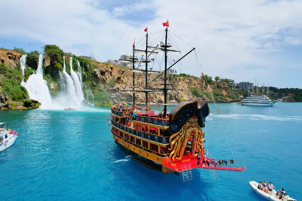 Antalya: Lara Pirate Boat Trip with Unlimited Soft Drinks - From your hotel to the pirate ship: how the day starts