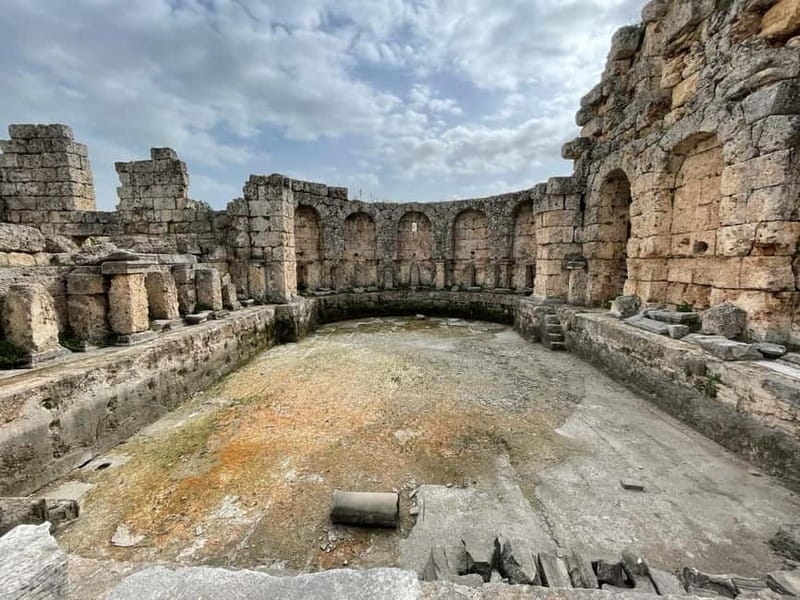 Antalya: Perge Ancient City Tour - City Gate and monumental entrances: reading power in stone