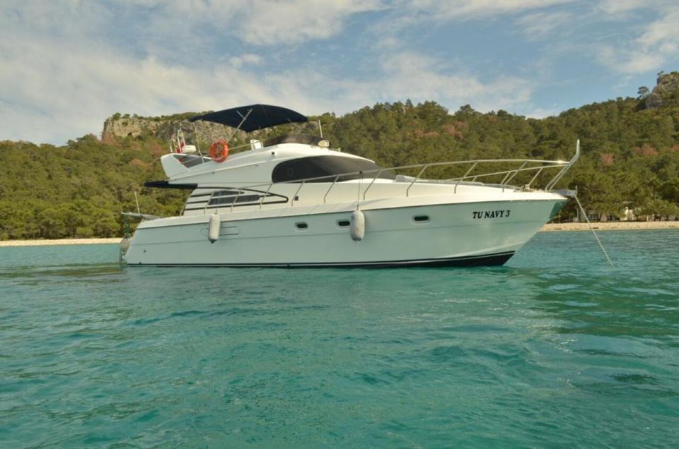Antalya: Private Yacht Tour with 3 Swim Stops and a Meal - Choosing the right boat size: capacity, new gear, and comfort