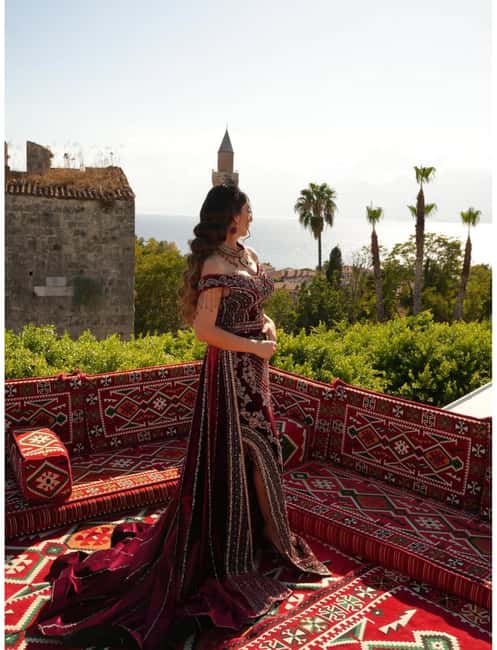 Antalya: Rooftop Photoshoot with Flying Dresses - Who This Photoshoot Fits Best