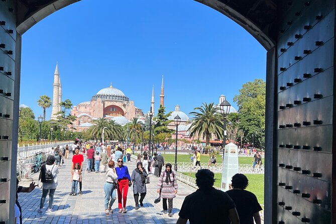 Best Highlights of Istanbul - Blue Mosque and the Hippodrome: The Start That Sets the Scene