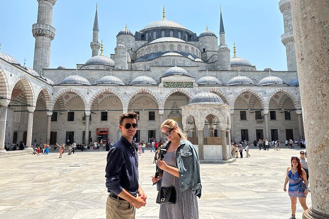 Best of Istanbul: Basilica Cistern - Blue Mosque - Grand Bazaar - Grand Bazaar: The Biggest Covered Market, with a Carpet Weaving Workshop