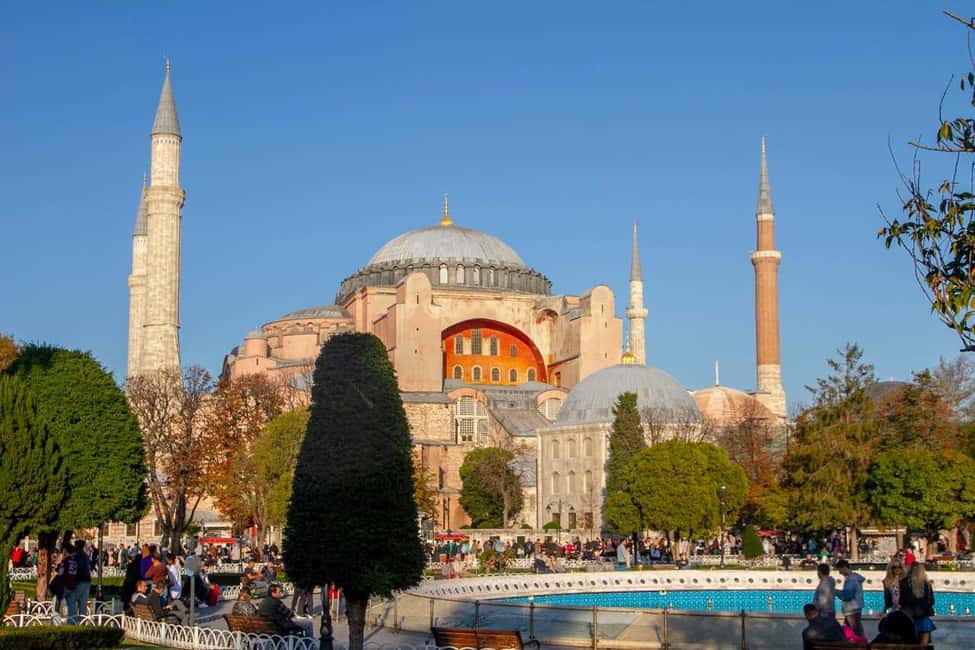 Best of Istanbul in 1 Day: Guided Tour with Bosphorus Cruise - Topkapi Palace & Harem option: when you want the Ottoman power center