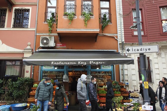 Best of Istanbul Private Asian Continent Tour - Kuzguncuk Sahili: A Waterfront Stroll That Feels Like a TV Set