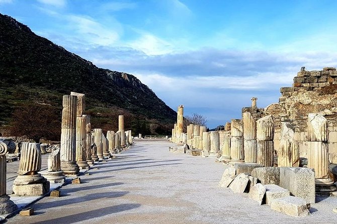 BEST SELLER EPHESUS TOUR FOR CRUISERS Skip Line and OnTime Return - Kusadasi town drive, handicrafts, and the on-time boat reality