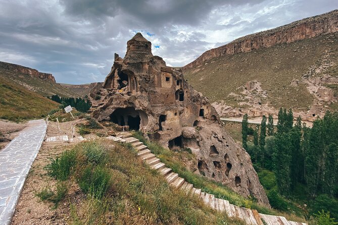 Biblical Mysteries of Cappadocia Tour - Ortahisar Workshops: Carpet Weaving and Leather Craft with a Short Fashion Show