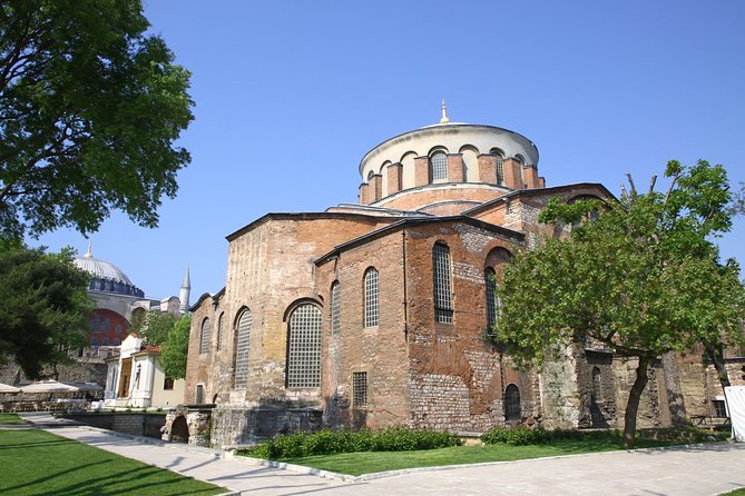 Blue Mosque Sultanahmet Old Town and Hippodrome Walking Tour - Sultanahmet’s power: Ottoman + Byzantine, side by side