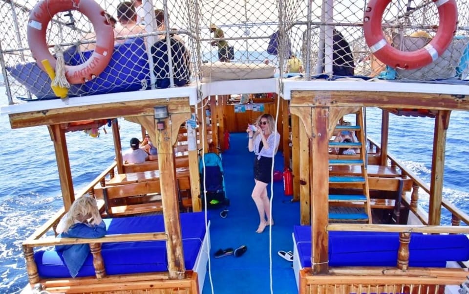 Bodrum Boat Tour with Lunch: Beaches and Islands - Timing reality: plan for late starts and keep your expectations flexible