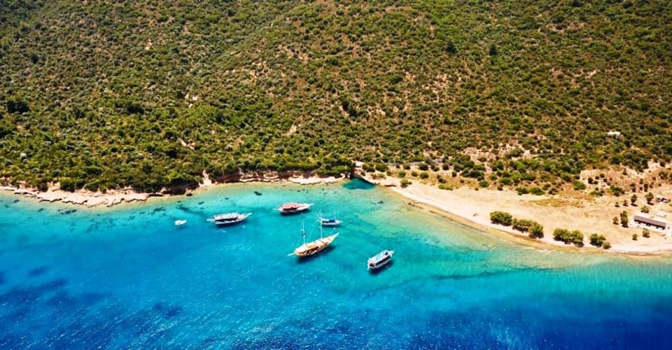 Bodrum Boat Tour with Lunch: Beaches and Islands - Meeting next to Pizza Hut and the WhatsApp location check